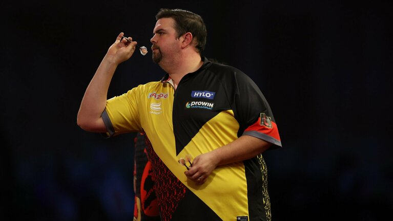 389976077 Darts-Spieler Gabriel Clemens