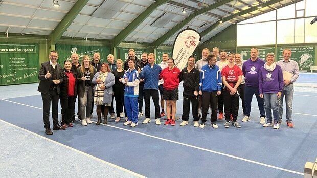 Special Olympics Unified Tennisgruppe
