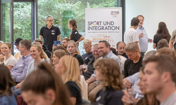 Tagungsteilnehmende auf der Tagung Integration durch Sport