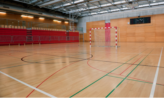 Innenansicht einer Sporthalle