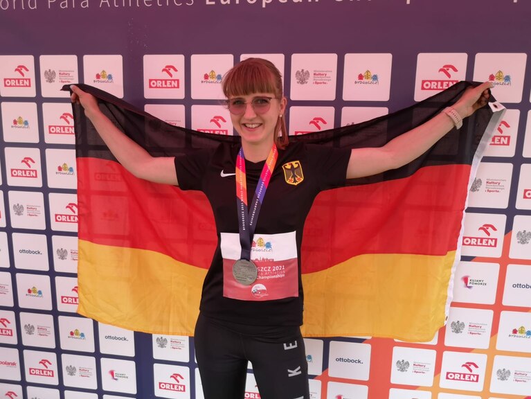 Nicole Nicoleitzik Freude über Silber.