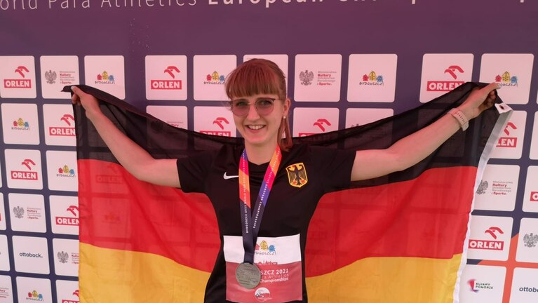 Nicole Nicoleitzik Freude über Silber.