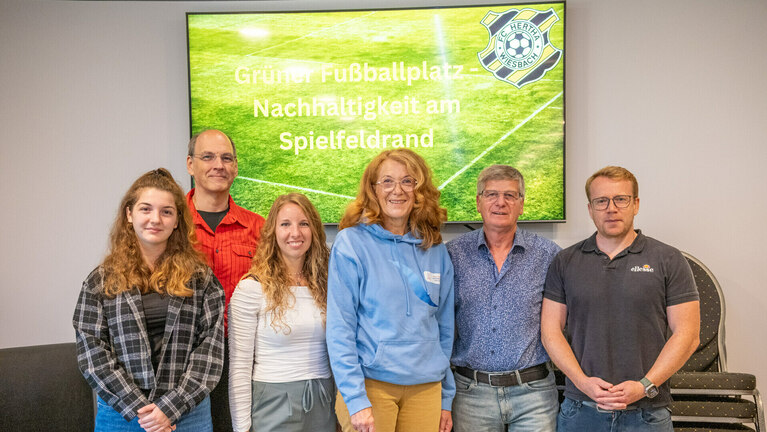 Gurppenfoto mit der saarländischen Umweltministerin Petra Berg.