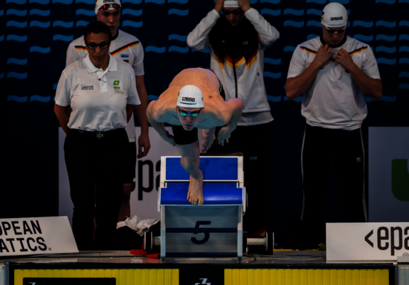 Lukas Fritzke beim Startsprung